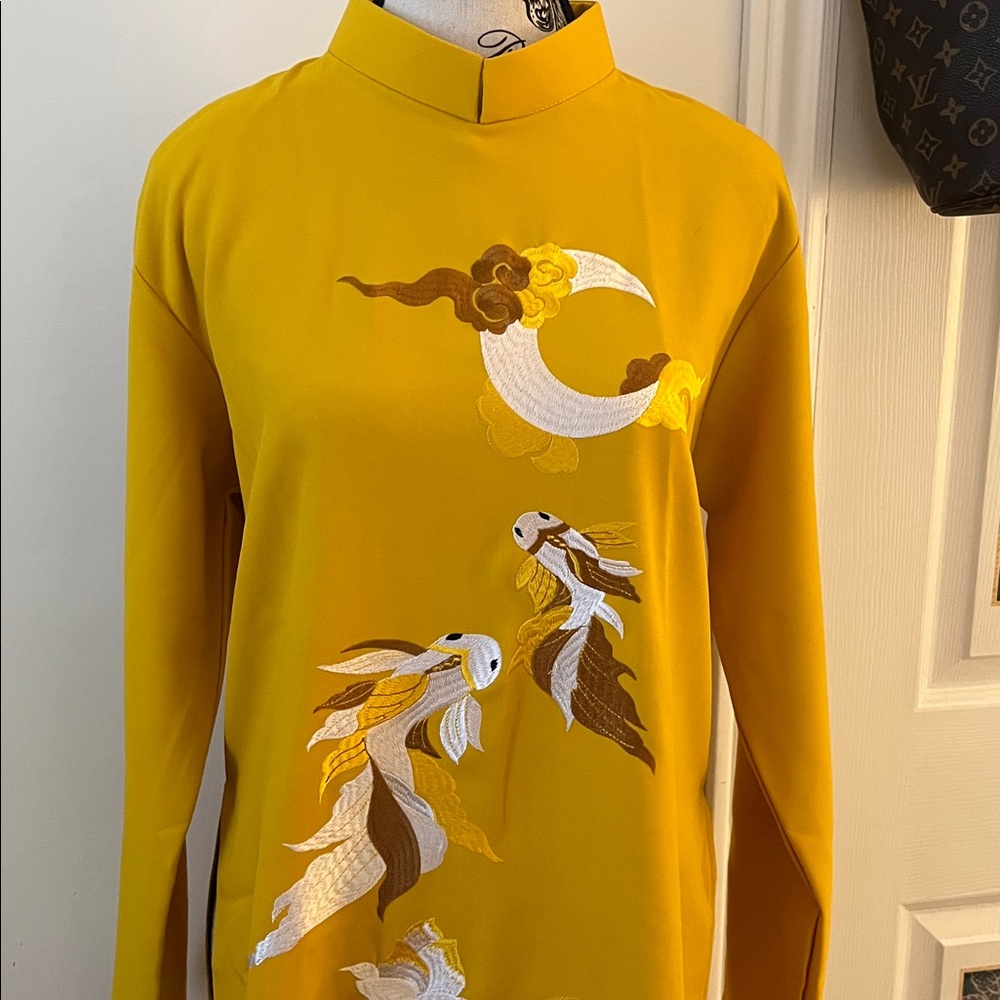 Elegant Yellow Floral Tunic Dress - Picture 6 of 11
